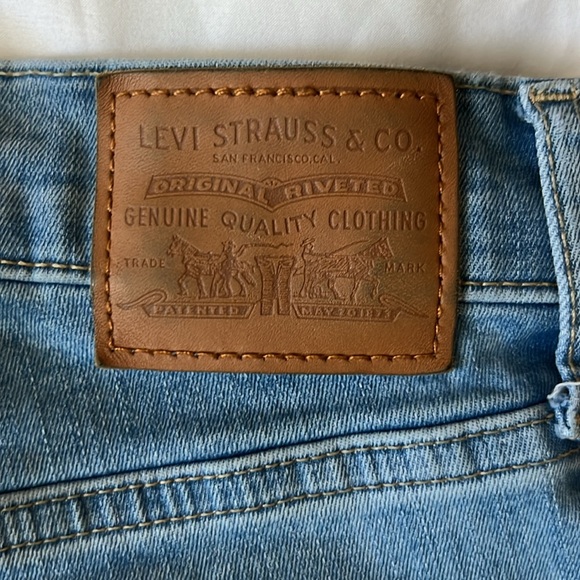 Levi jeans. - Picture 5 of 5